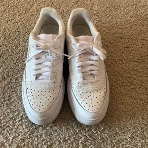 Nike platform tennis shoes